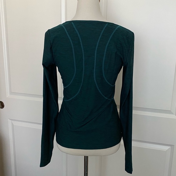 Long Sleeve Workout Shirt - Picture 5 of 7